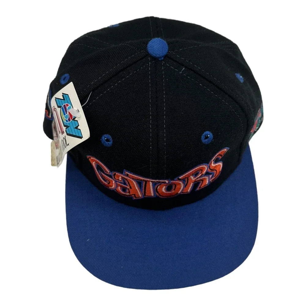VTG 90s Top of the World Florida Gators Graffiti Fitted Hat Cap Size‎ 6 3/4 NWT